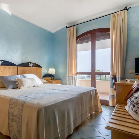 Hotel Villa Del Mare Solanas Solanas  Eksteriør bilde