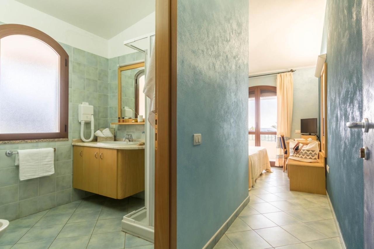 Hotel Villa Del Mare Solanas Solanas  Eksteriør bilde