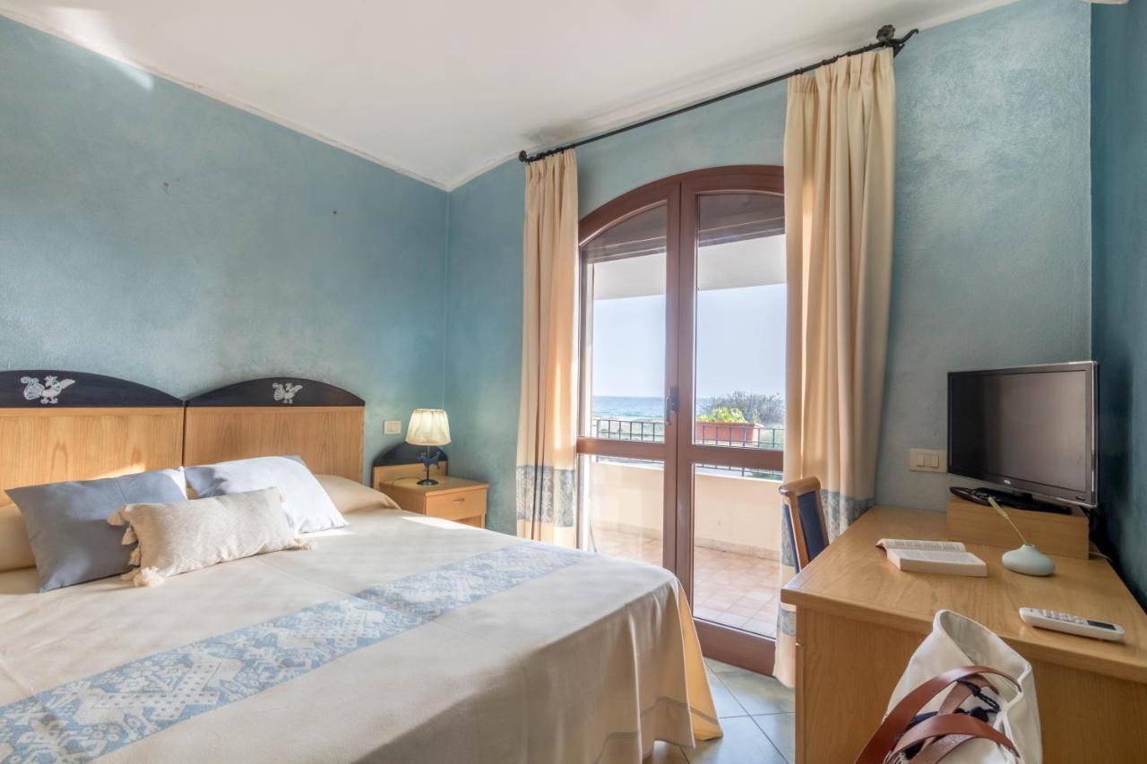 Hotel Villa Del Mare Solanas Solanas  Eksteriør bilde