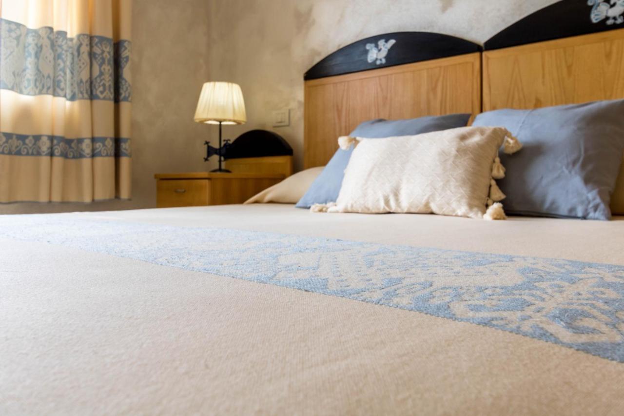 Hotel Villa Del Mare Solanas Solanas  Eksteriør bilde