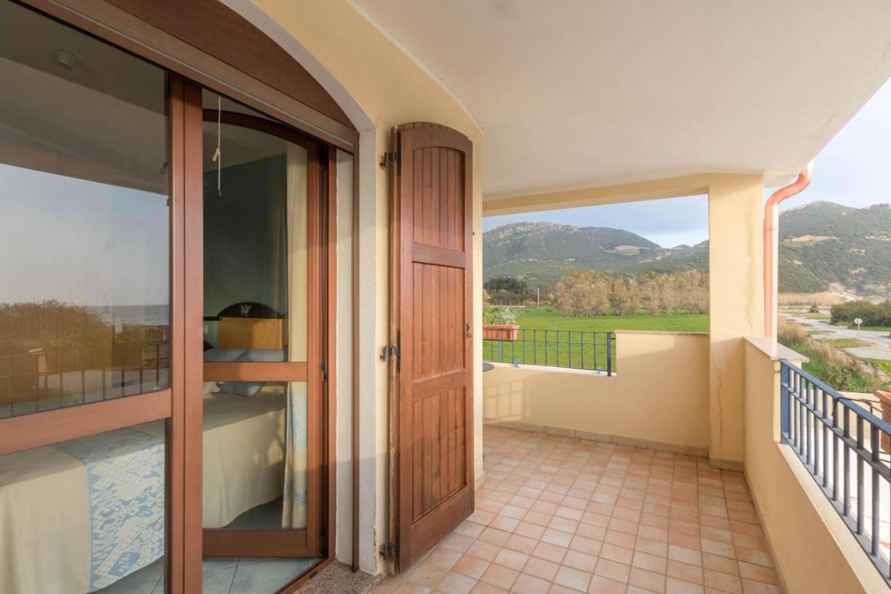 Hotel Villa Del Mare Solanas Solanas  Eksteriør bilde