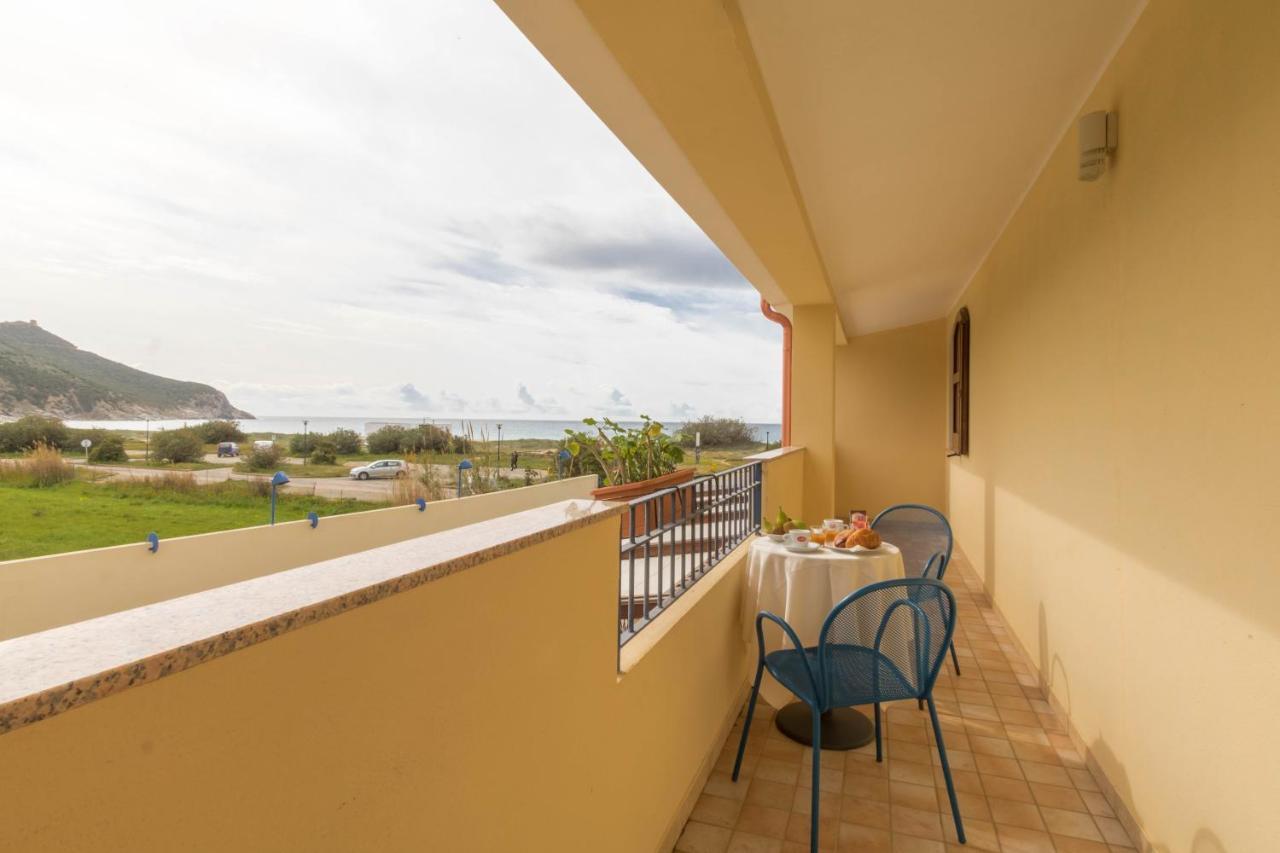 Hotel Villa Del Mare Solanas Solanas  Eksteriør bilde