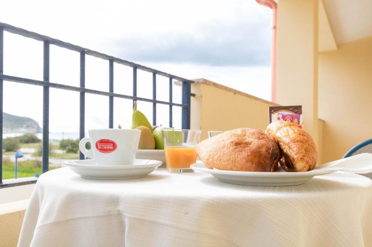 Hotel Villa Del Mare Solanas Solanas  Eksteriør bilde