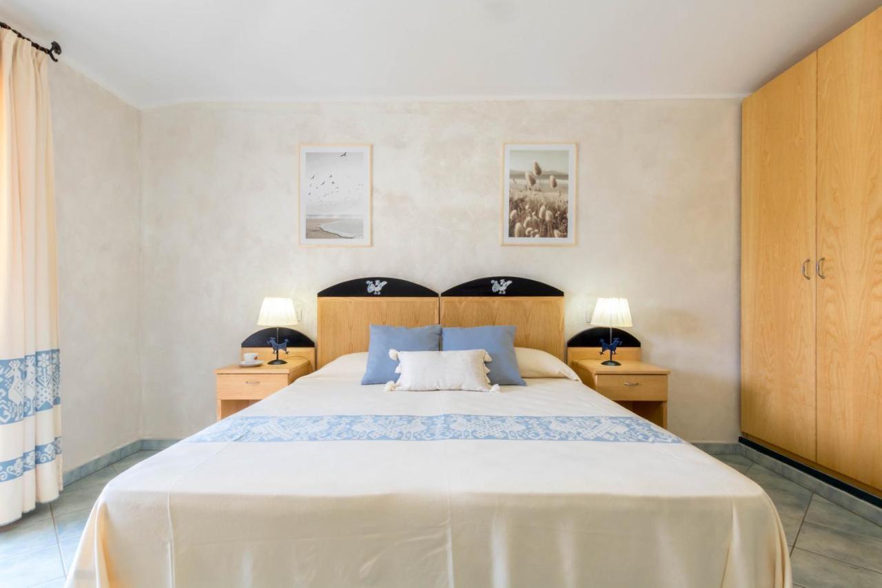 Hotel Villa Del Mare Solanas Solanas  Eksteriør bilde