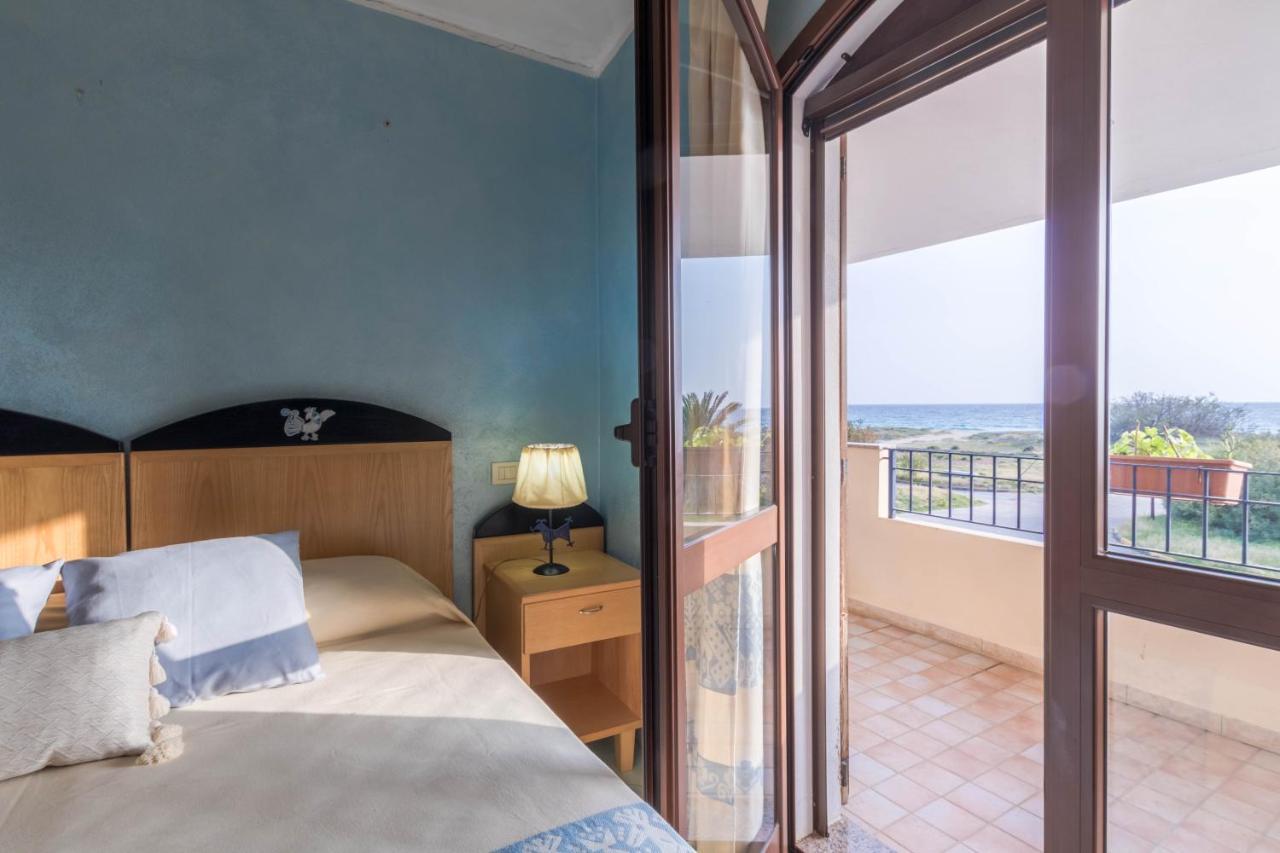 Hotel Villa Del Mare Solanas Solanas  Eksteriør bilde