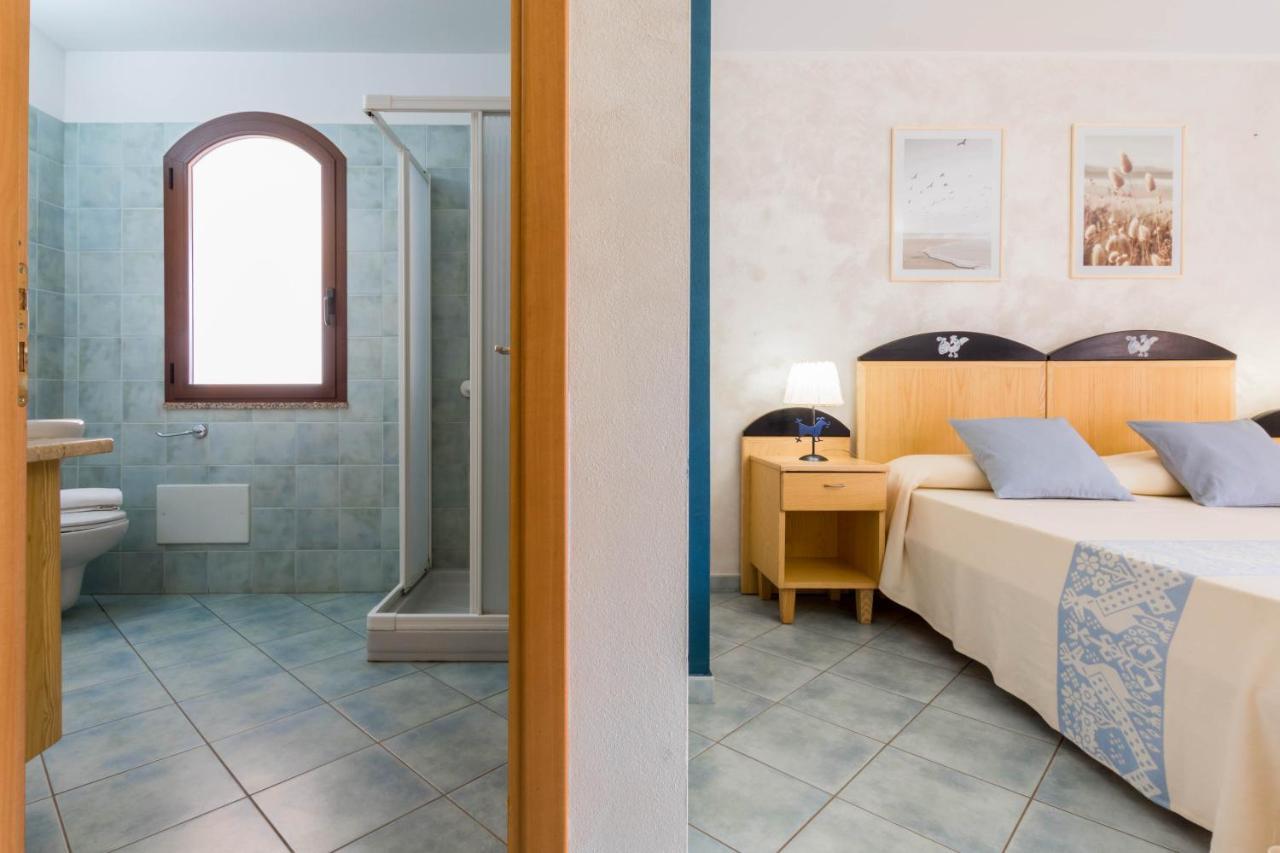 Hotel Villa Del Mare Solanas Solanas  Eksteriør bilde