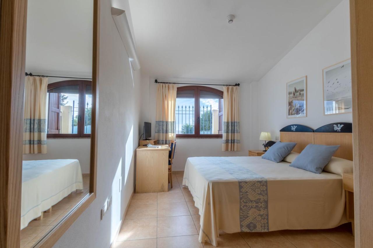 Hotel Villa Del Mare Solanas Solanas  Eksteriør bilde